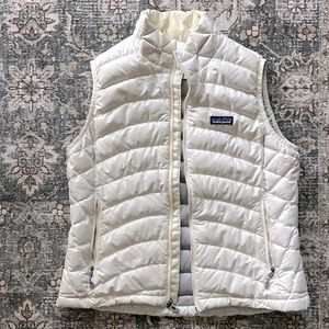 Medium white Patagonia vest